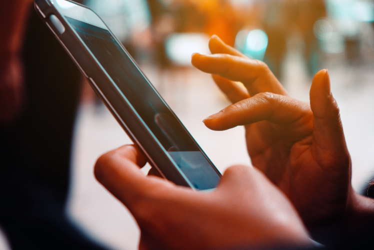 Screens & Smartphones: 14 Books to Support Parents