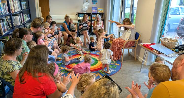 Community Rhyme Time: La Nouvelle Maraitaine